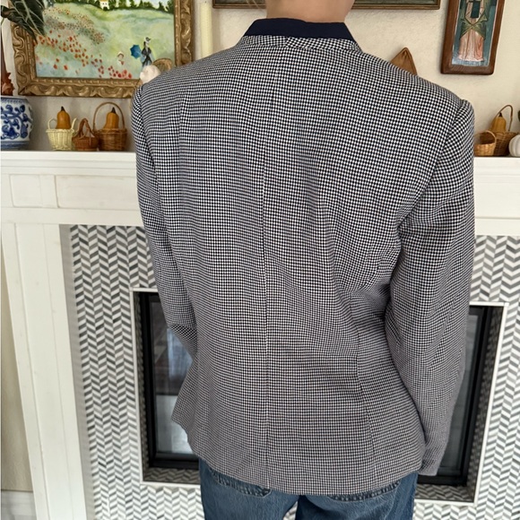 Vintage Women's Navy and White Blazer - Picture 6 of 6
